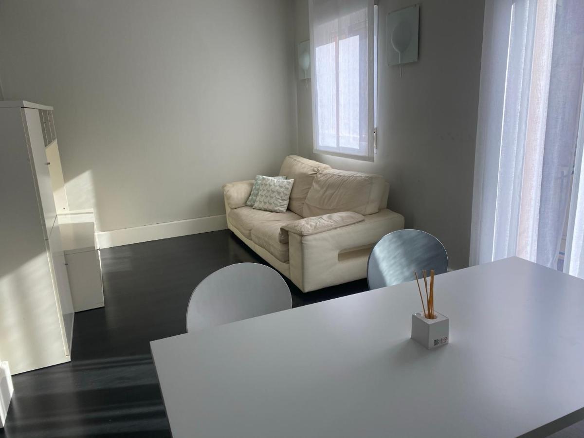 Apartamentos Logrono Centro, Tic Tac, Wifi Bagian luar foto
