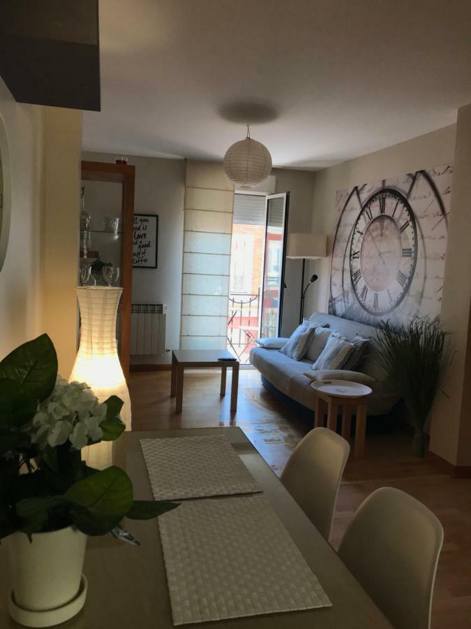 Apartamentos Logrono Centro, Tic Tac, Wifi Bagian luar foto